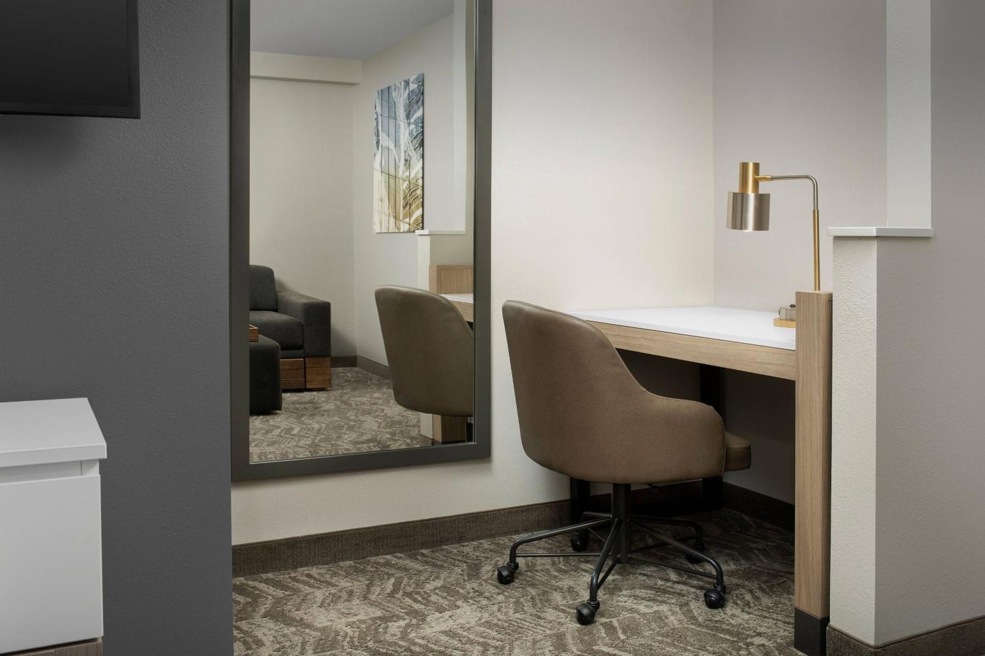 Springhill Suites By Marriott Atlanta Perimeter Center Sandy Springs Exterior photo